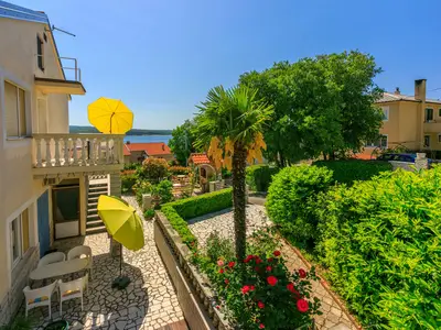 Ferienwohnung für 4 Personen (52 m²) in Crikvenica 1/10