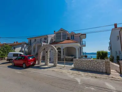 Ferienwohnung für 4 Personen (40 m²) in Crikvenica 1/10