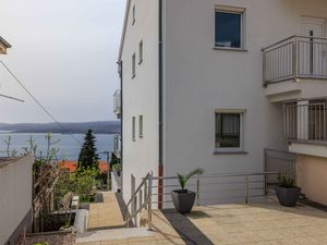 24033289-Ferienwohnung-4-Crikvenica-300x225-5