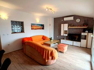 24034000-Ferienwohnung-4-Crikvenica-300x225-4