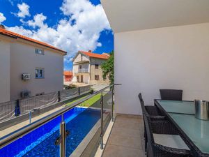 23777216-Ferienwohnung-6-Crikvenica-300x225-5