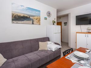 24037683-Ferienwohnung-3-Crikvenica-300x225-4