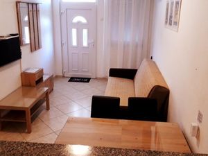 24037897-Ferienwohnung-4-Crikvenica-300x225-4