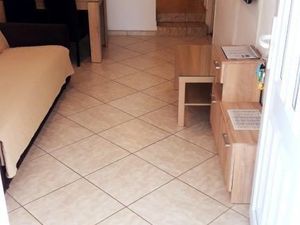 24037897-Ferienwohnung-4-Crikvenica-300x225-5