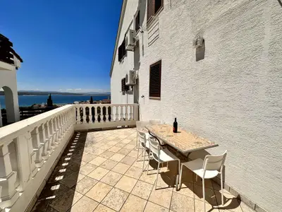 Ferienwohnung für 4 Personen (60 m²) in Crikvenica 1/10