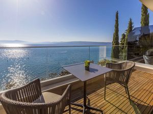 24045879-Ferienwohnung-4-Crikvenica-300x225-4