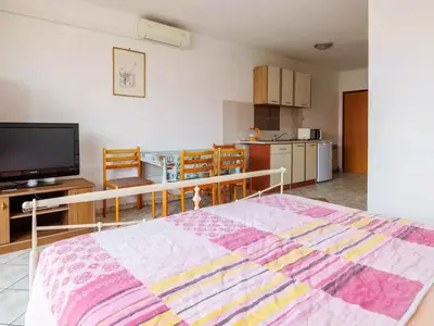 Ferienwohnung für 4 Personen (42 m²) in Crikvenica 8/10