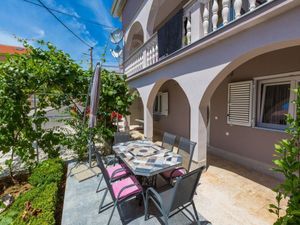 22920005-Ferienwohnung-6-Crikvenica-300x225-2