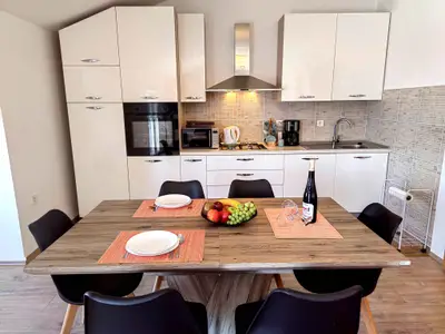 Ferienwohnung für 4 Personen (68 m²) in Crikvenica 4/10