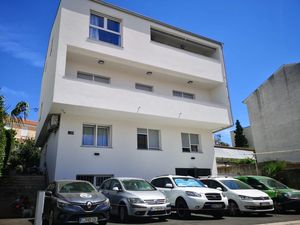 24053298-Ferienwohnung-4-Crikvenica-300x225-5