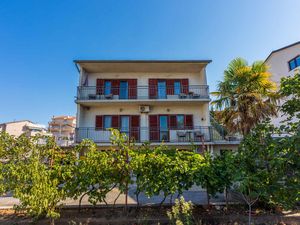 24047846-Ferienwohnung-4-Crikvenica-300x225-3