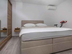 24054444-Ferienwohnung-5-Crikvenica-300x225-3