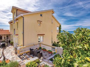 23733319-Ferienwohnung-2-Crikvenica-300x225-0