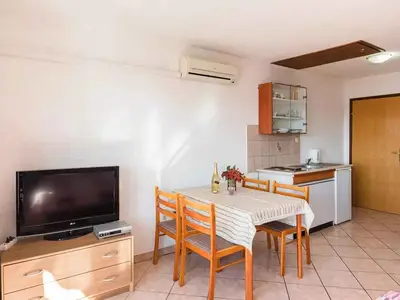 Ferienwohnung für 4 Personen (42 m²) in Crikvenica 6/10