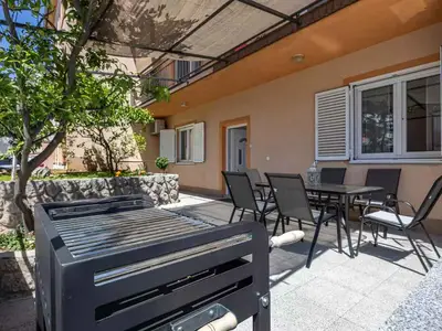 Ferienwohnung für 5 Personen (100 m²) in Crikvenica 2/10