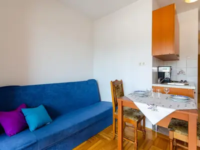 Ferienwohnung für 2 Personen (25 m²) in Crikvenica 4/10