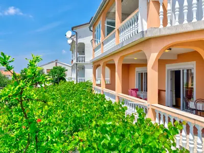 Ferienwohnung für 6 Personen (80 m²) in Crikvenica 1/10