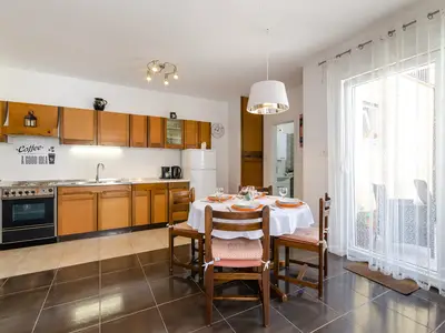 Ferienwohnung für 4 Personen (37 m²) in Crikvenica 6/10