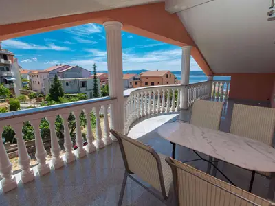 Ferienwohnung für 4 Personen (40 m²) in Crikvenica 1/10