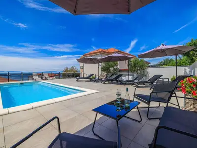 Ferienwohnung für 8 Personen (110 m²) in Crikvenica 1/10