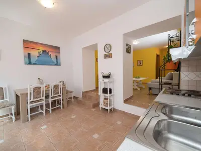 Ferienwohnung für 4 Personen (52 m²) in Crikvenica 10/10