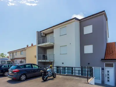 Ferienwohnung für 4 Personen (70 m²) in Crikvenica 1/10