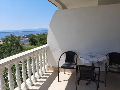 Ferienwohnung für 3 Personen (36 m²) in Crikvenica 1/10