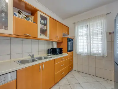 Ferienwohnung für 6 Personen (120 m²) in Crikvenica 3/10