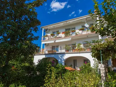 Ferienwohnung für 6 Personen (92 m²) in Crikvenica 1/10