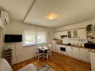 Ferienwohnung für 2 Personen (28 m²) in Crikvenica 4/10