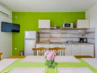 Ferienwohnung für 6 Personen (54 m²) in Crikvenica 6/10