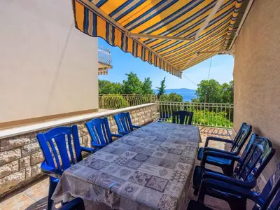 Ferienwohnung für 8 Personen (88 m²) in Crikvenica 1/10