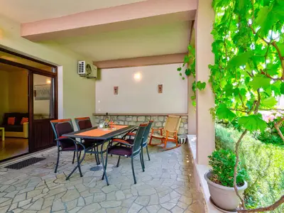 Ferienwohnung für 4 Personen (55 m²) in Crikvenica 1/10