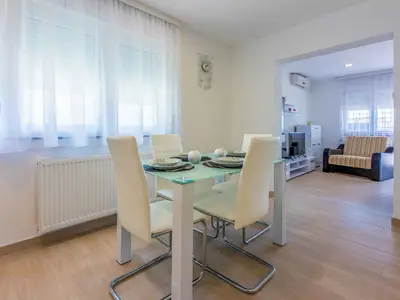 Ferienwohnung für 4 Personen (45 m²) in Crikvenica 3/10