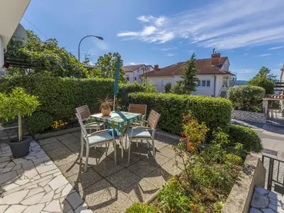 Ferienwohnung für 2 Personen (35 m²) in Crikvenica 1/10