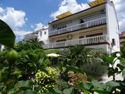 Aussenansicht des Gebäude Villa Vesna Parat