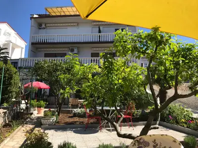 Außenansicht des Gebäudes. View to the house