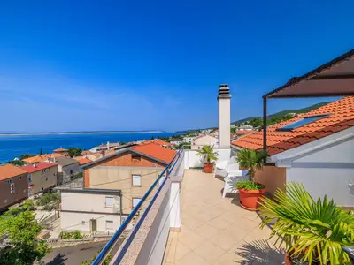 Ferienwohnung für 5 Personen (75 m²) in Crikvenica 1/10