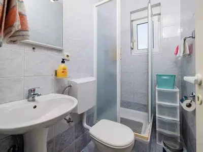Ferienwohnung für 8 Personen (88 m²) in Crikvenica 2/10