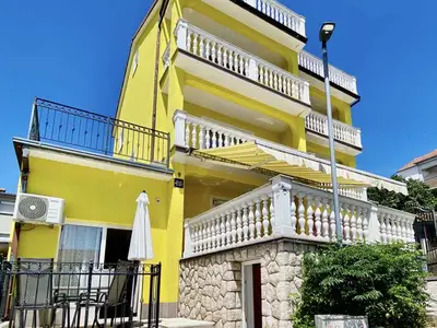 Ferienwohnung für 5 Personen (90 m²) in Crikvenica 1/10