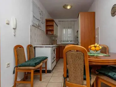 Ferienwohnung für 5 Personen (80 m²) in Crikvenica 6/10