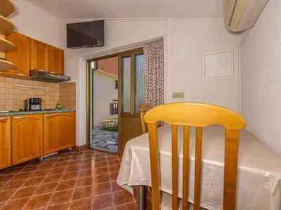 Ferienwohnung für 2 Personen (18 m²) in Crikvenica 10/10