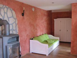 23047329-Ferienwohnung-4-Crivitz-300x225-4