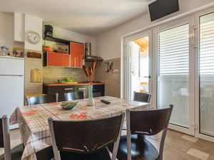 23732294-Ferienwohnung-8-Crna Punta-300x225-1