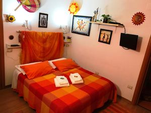 Ferienwohnung für 3 Personen (13 m²) in Crotone