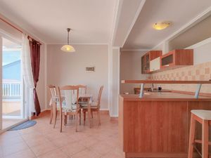 23297398-Ferienwohnung-4-Crveni Vrh-300x225-3