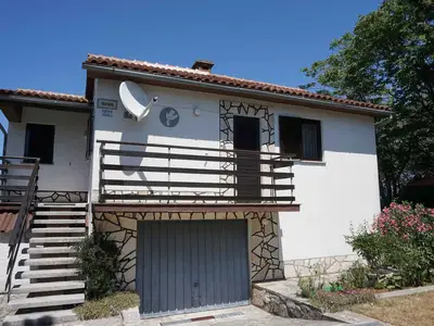 Ferienwohnung für 6 Personen (75 m²) in Crveni Vrh 1/10