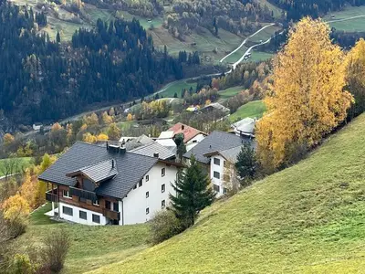 Ferienwohnung für 8 Personen in Cumbel 2/10
