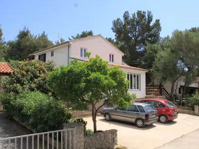 Ferienwohnung für 3 Personen in Ćunski 1/10