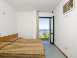 22445195-Ferienwohnung-4-Cupra Marittima-300x225-5